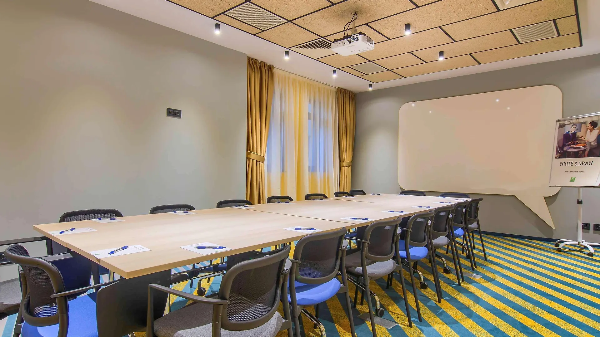 מלון Ibis Styles Bucharest Erbas 3*,  רומניה